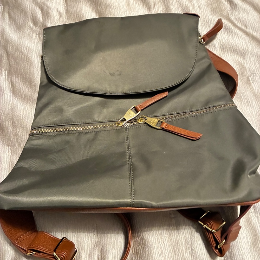 Back pack purse - Picture 2 of 5